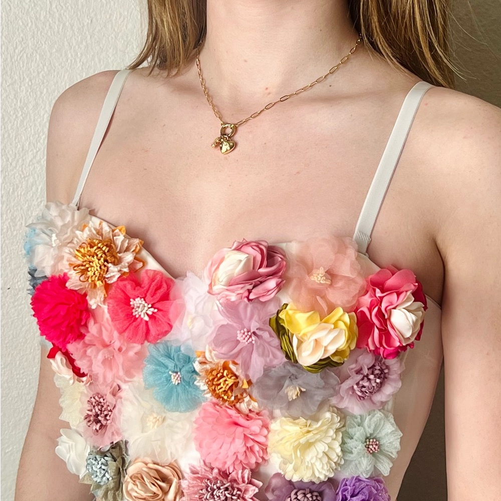 Floral Corset Top Main Strip White Textured Top